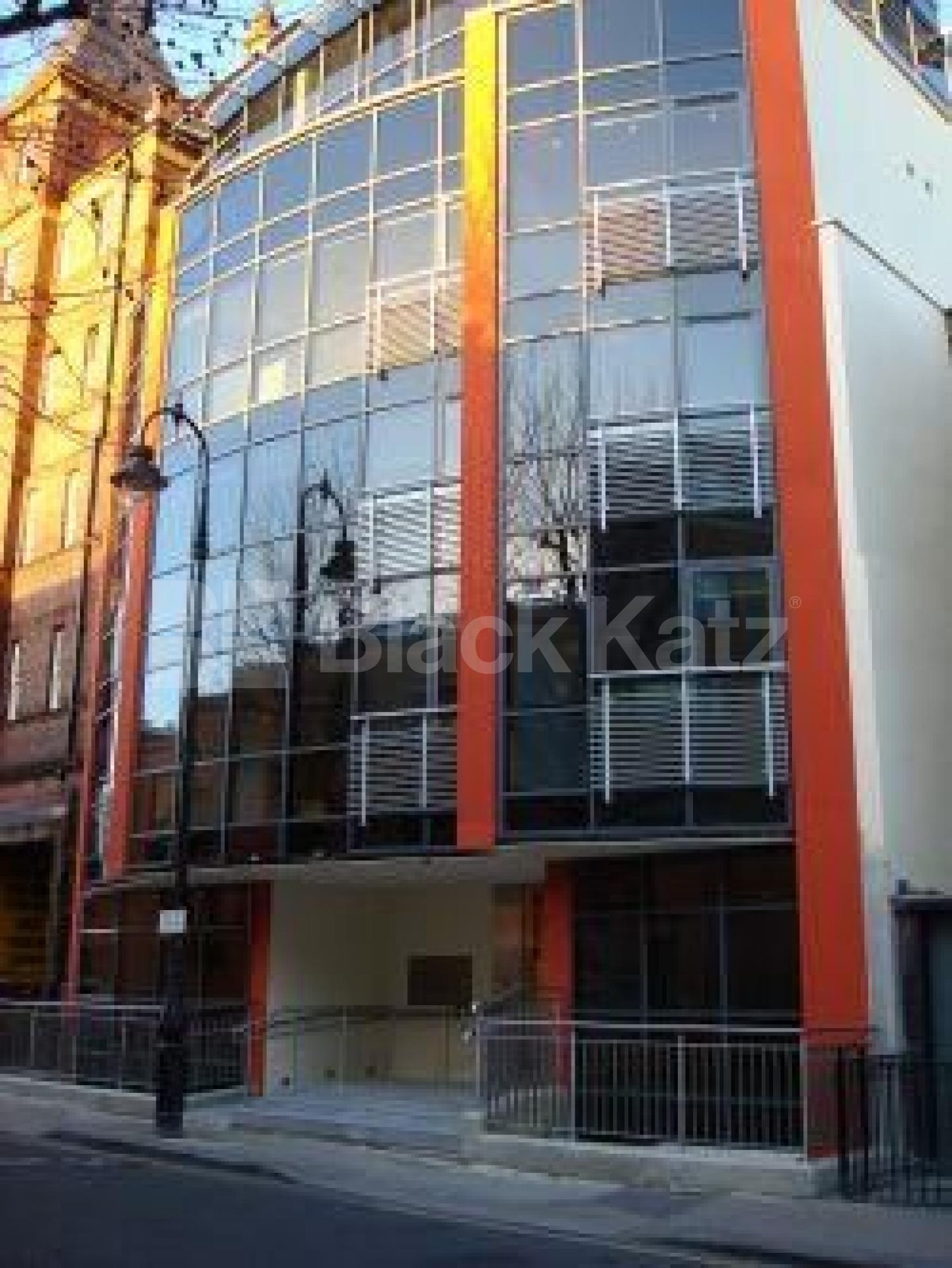 			NEW INSTRUCTION, Studio Apartment, 1 bath, 1 reception Flat			 Arlington Road, Camden Town NW1 Nw1